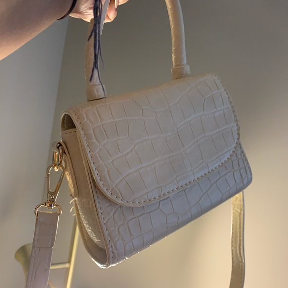 White small bag - Picture 7 of 9